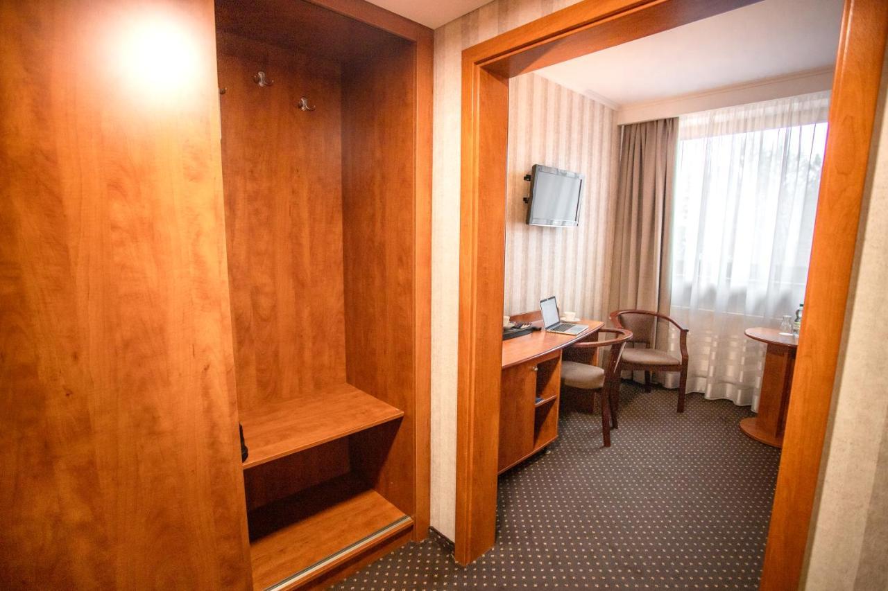 Premium Hotel Bacero Wrocław Exteriör bild