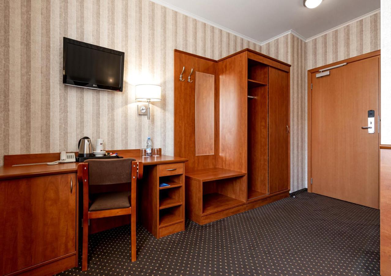 Premium Hotel Bacero Wrocław Exteriör bild