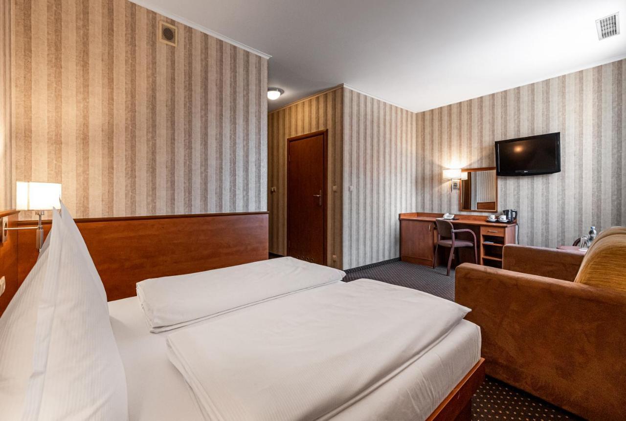 Premium Hotel Bacero Wrocław Exteriör bild